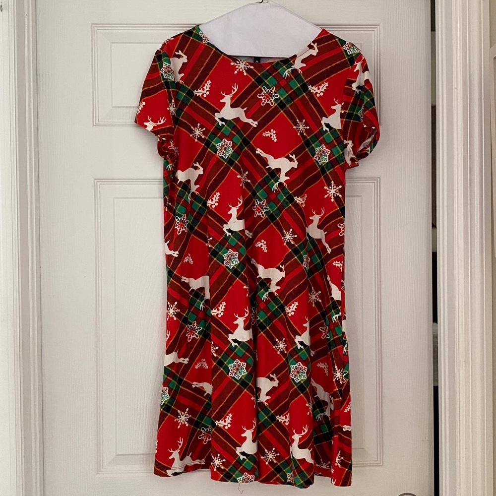 Allison Brittney reindeer  Red and Green Plaid Holiday short sleeve dress Medium